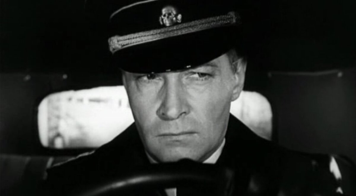 Вячеслав Тихонов в «Семнадцати мгновениях весны» – 5 500 рублей