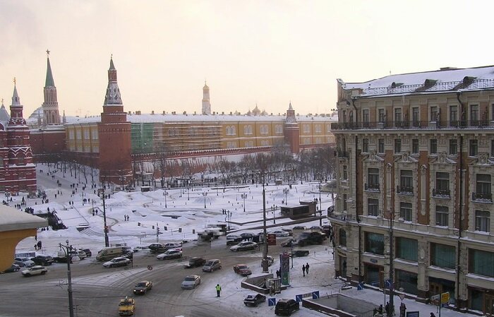 «Я сажусь, смотрю на Кремль и медитирую», — говорит Надежда Бабкина. | Фото: teleprogramma.pro.