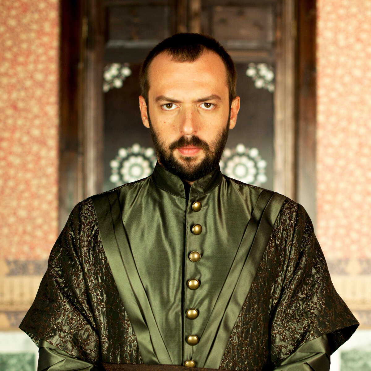 Как звали султана из великолепного века. Сулейман хан хазрет лери. Сулейман 1 великолепный. Нур феттахоглу махидевран. Как звали султана из великолепного века.