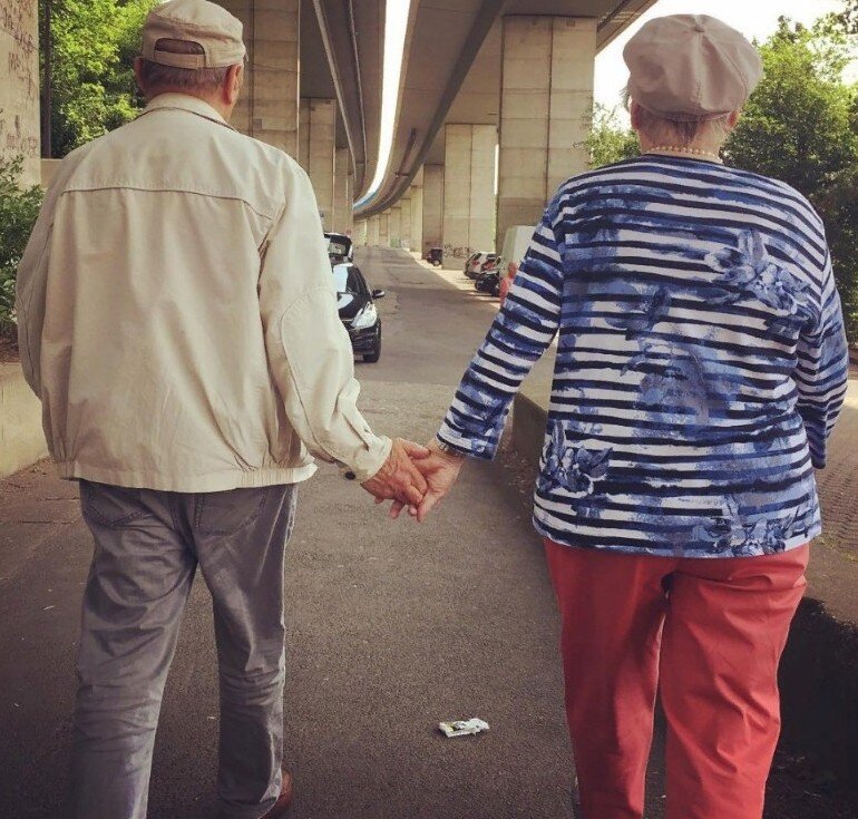 Истории о пожилых людях, полных любви и юмора