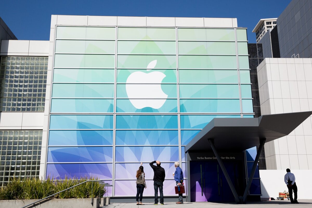 Apple intelegents. Компания Эппл Америка. Офис компании Эппл в США. Эпл здание в США. Главный офис Эппл в Америке.