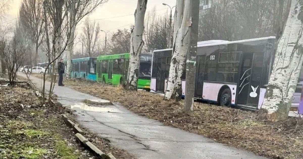 Перекличка по районам донецка днр. Эвакуация автобуса. Донецк эвакуация.