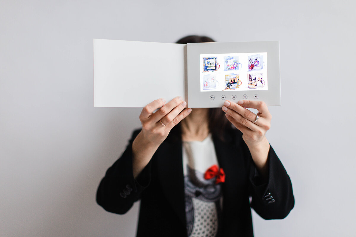                                                Что такое видео открытка с экраном? 