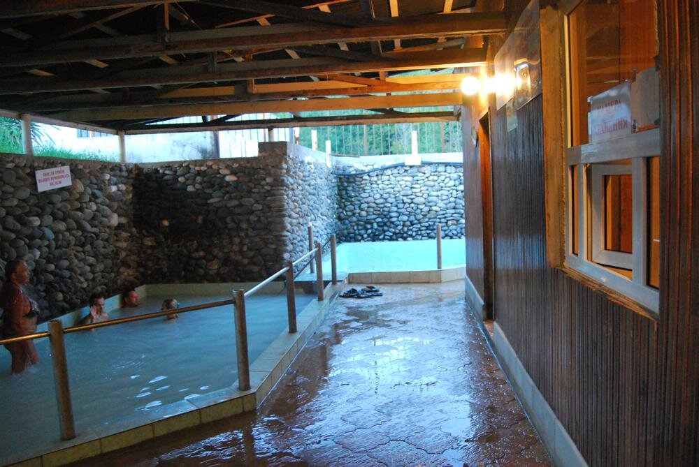 Крытый сероводородный источник