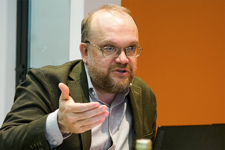 Айрат Нурутдинов: «У нас достаточно оборудования, чтобы продолжать инвестпрограммы в прежнем режиме до конца года». Фото: Андрей Титов