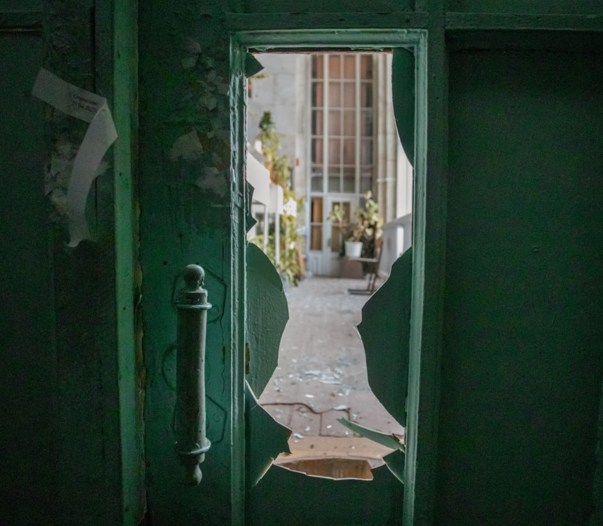    Два человека пострадали из-за атаки украинского дрона в Подмосковье, почти 50 рейсов сорваны Марина П.