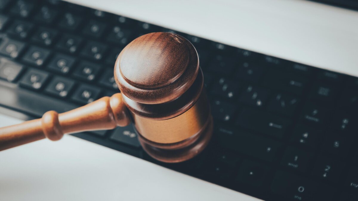    В Сети такое недопустимо: россиянин попал под суд за несколько фраз© Unsplash | Сасун Бугдарян
