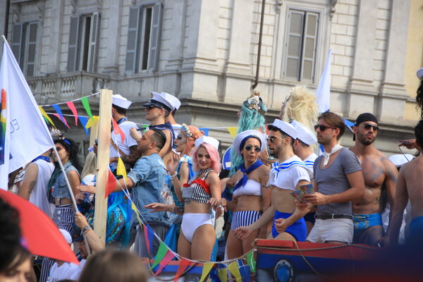 Как я попала на гей-парад в Риме