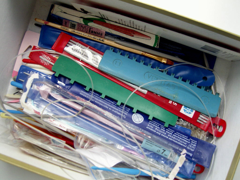 Коробка с неиспользуемыми спицами