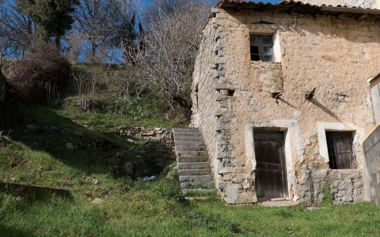 Фото: VistaNet (в таких домах часто нет ни воды, ни электричества, ни газа)