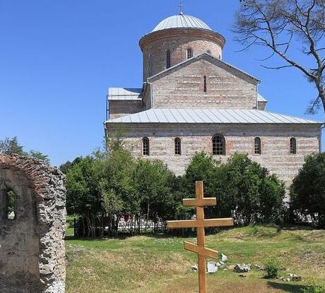 Собор в Пицунде. Фото из открытых источников