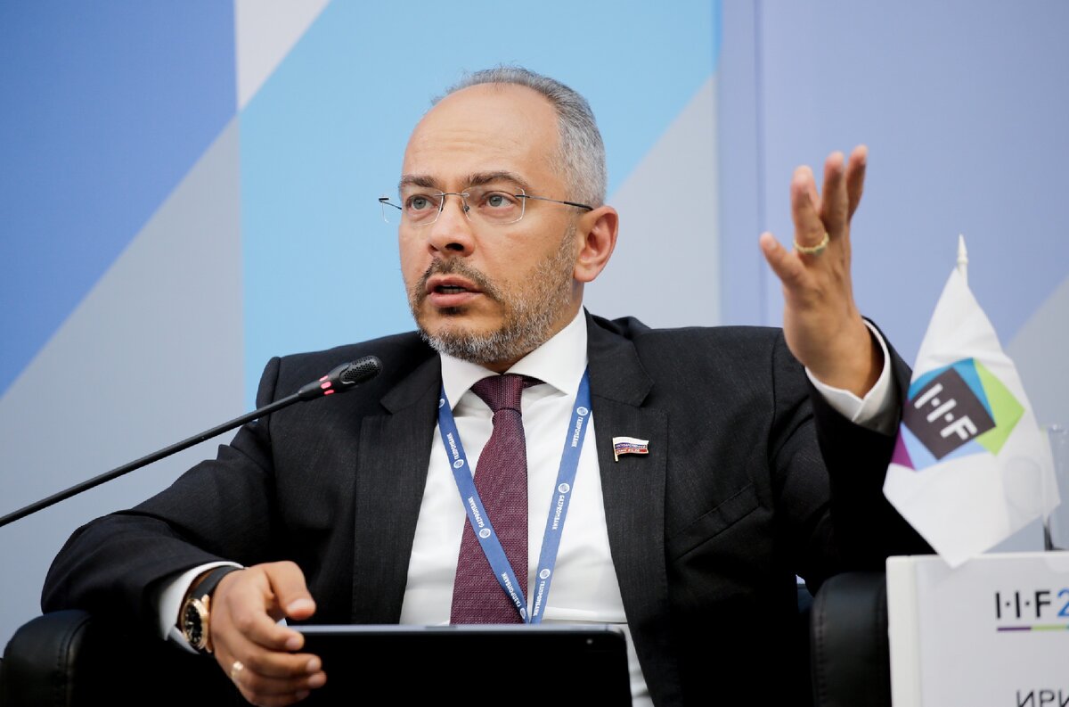 Депутат Николай Николаев