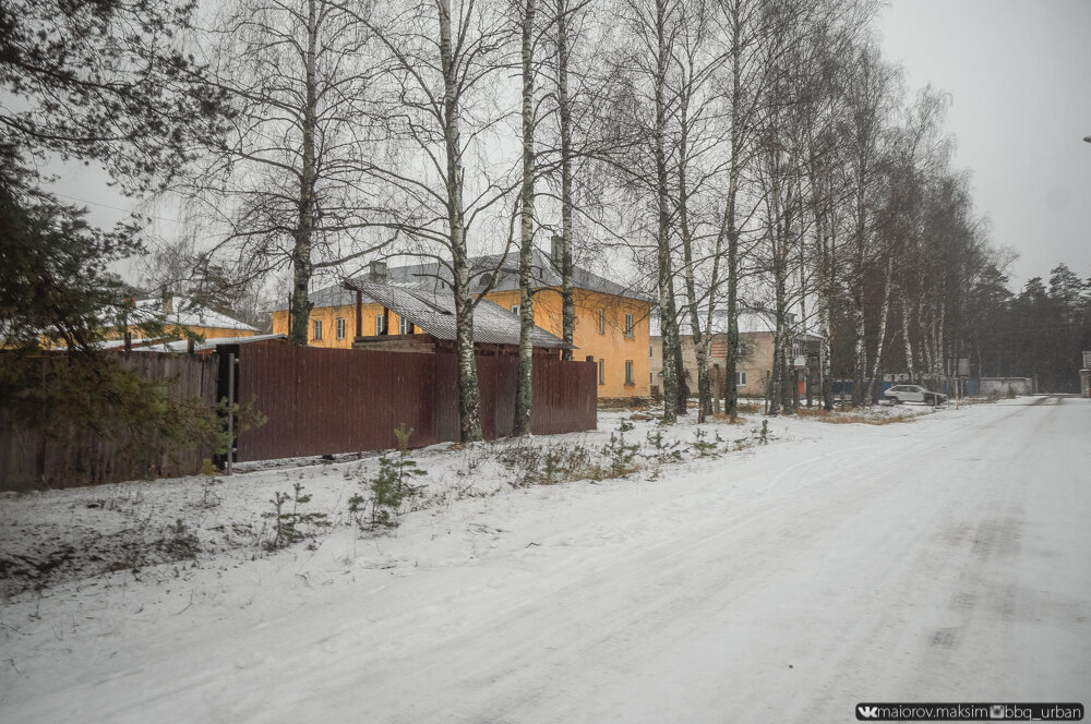 Вернулся спустя два года в военный городок. Полная разруха, украли даже «Ракеты С-25 Беркут»!