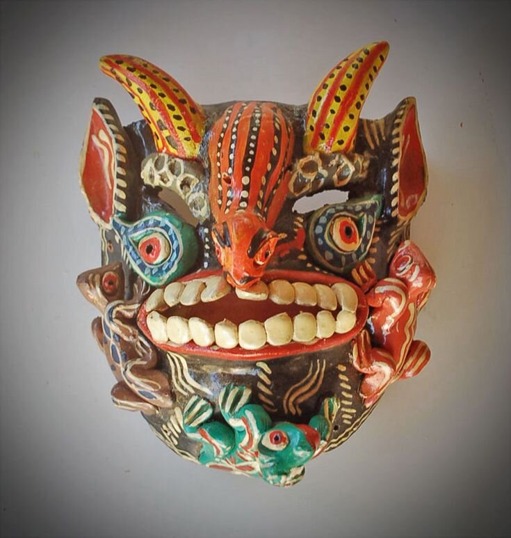 Ужасные ритуальные языческие маски. Фото из интернета, Яндекс-картинки. 