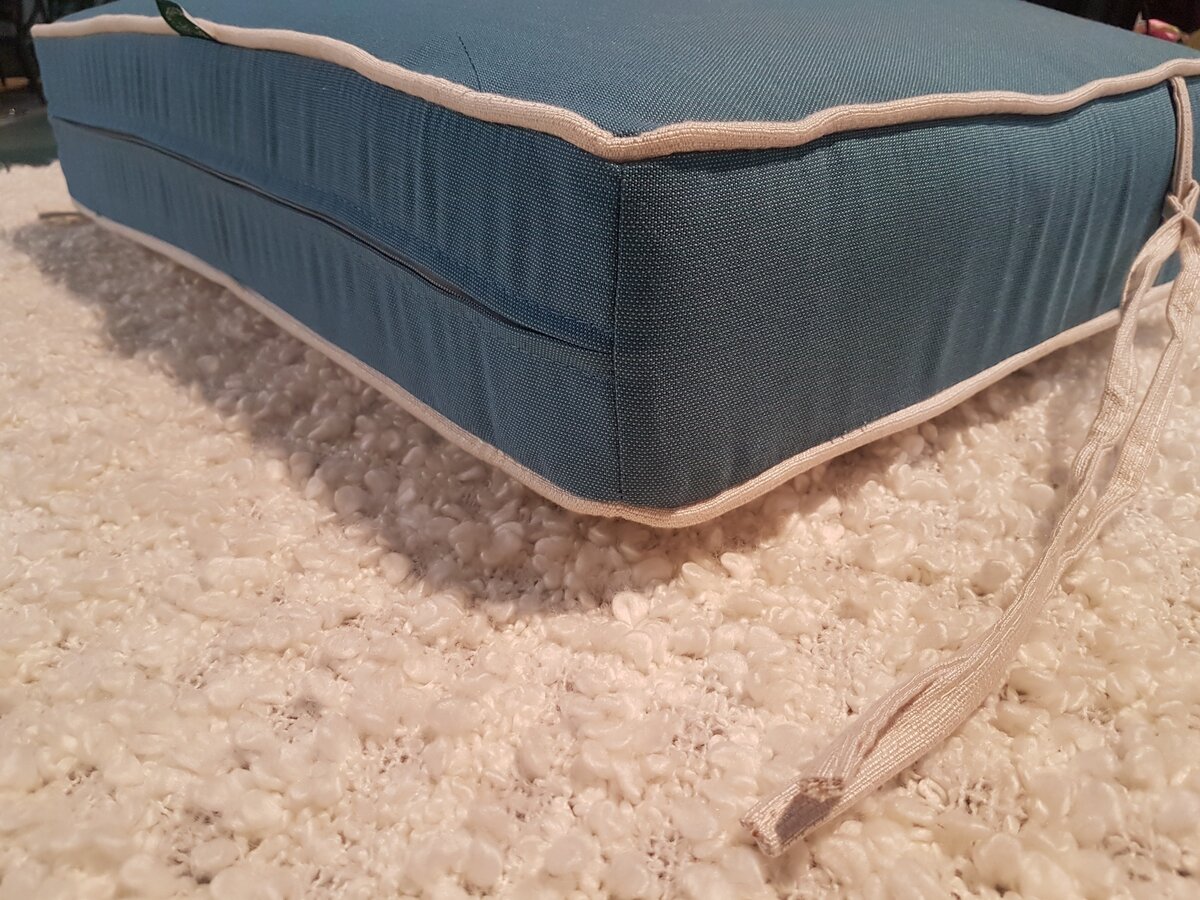 С однотонным бурлетом