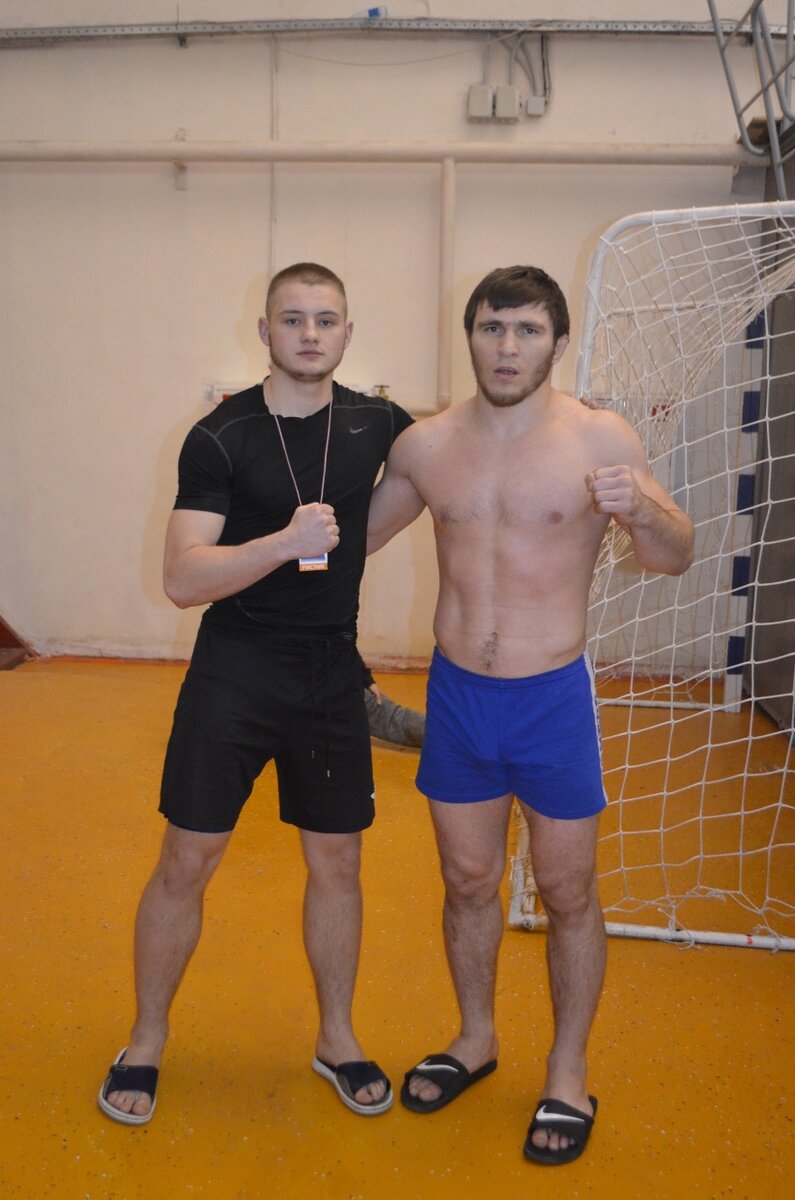 Тут я с Профессиональным бойцом Марифом Пираевым. 