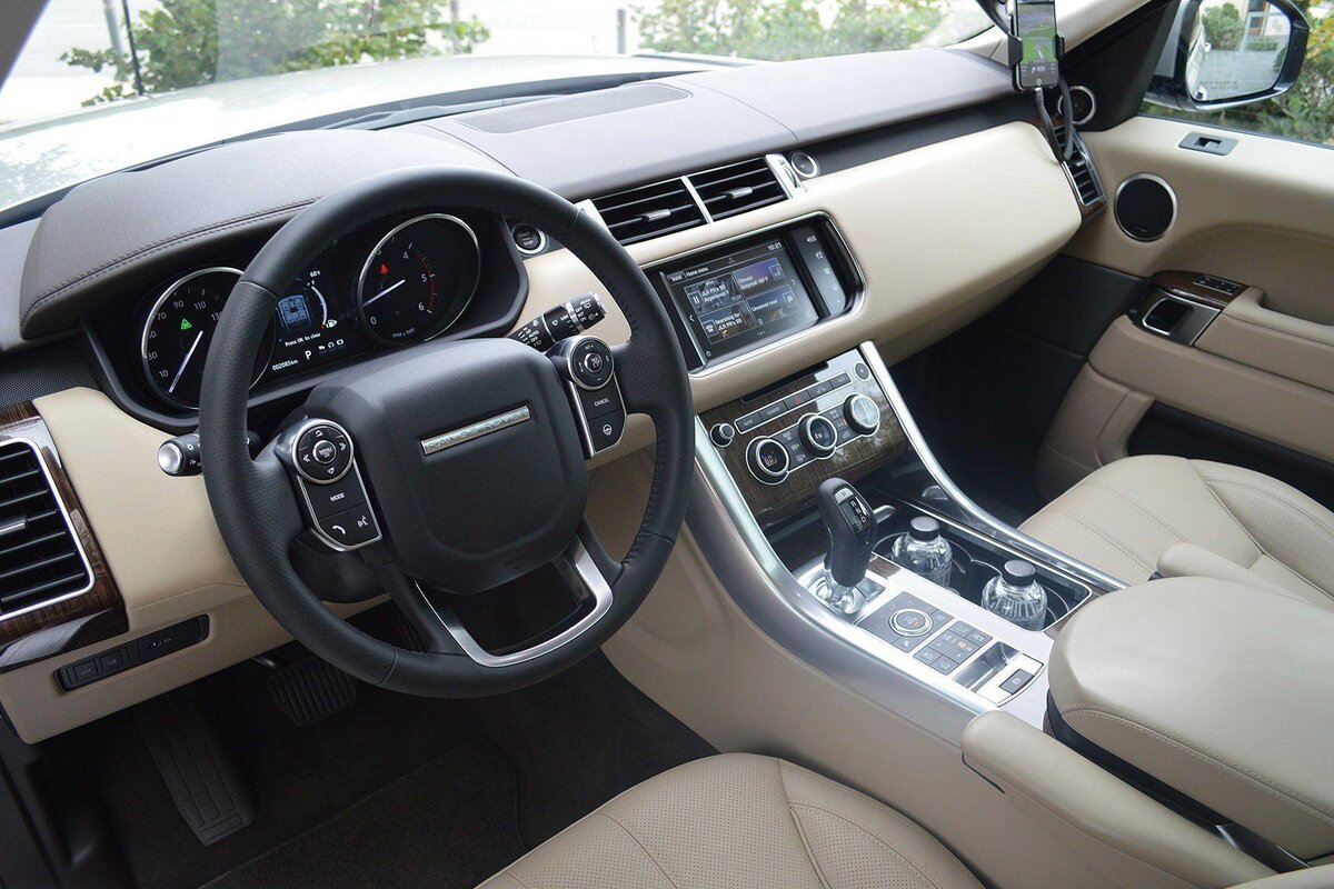 Салон Land Rover Range Rover Sport II (фото найдено в яндекс-поиске)