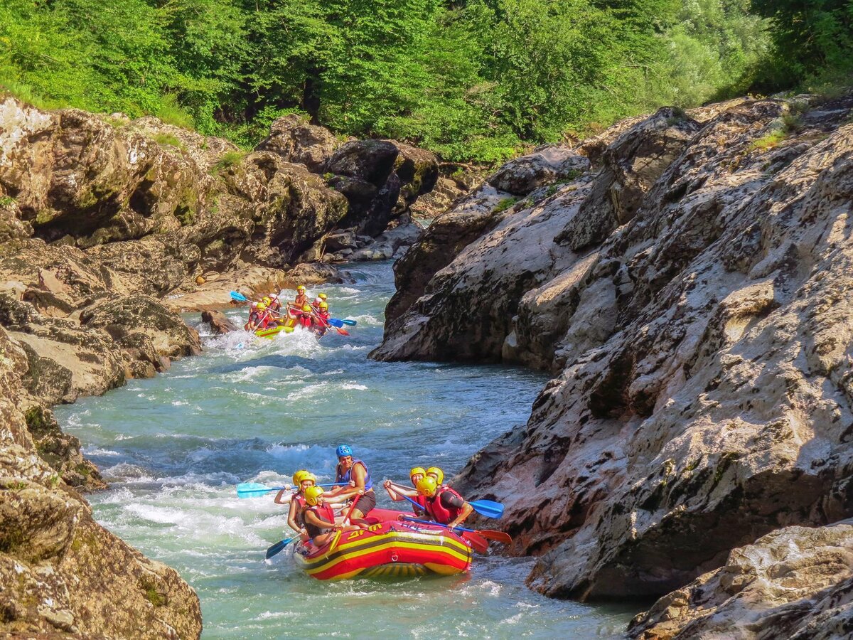 Сейчас сплавом по Белой занимаются туристы и спортсмены. Фото автора.