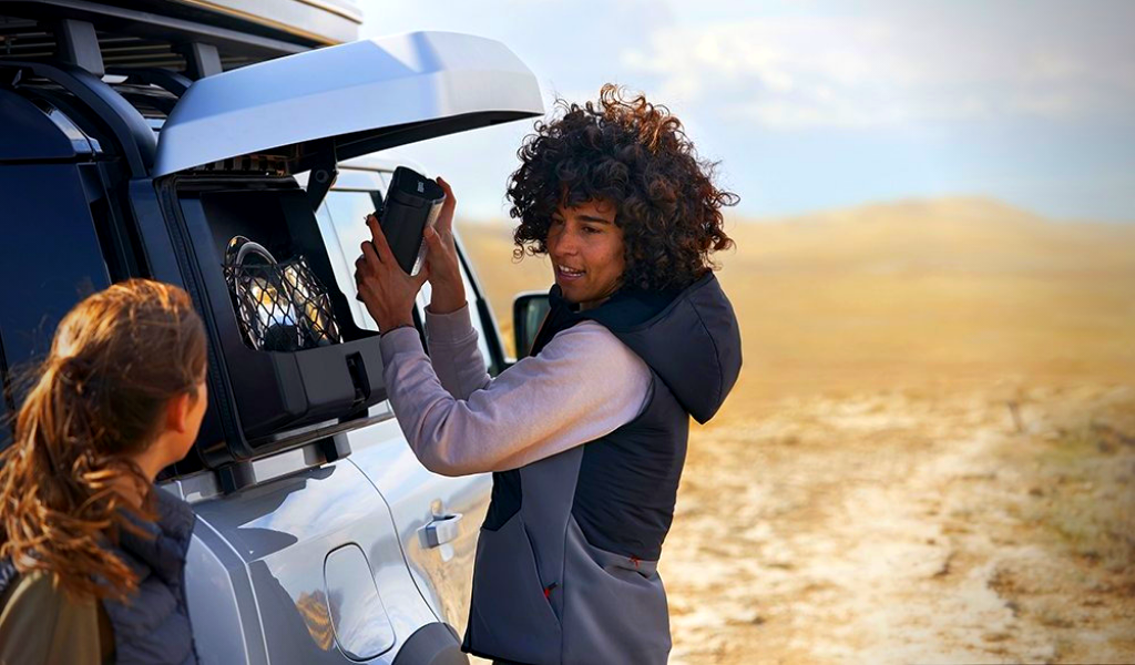 Проверка Land Rover Defender в пустыне... 