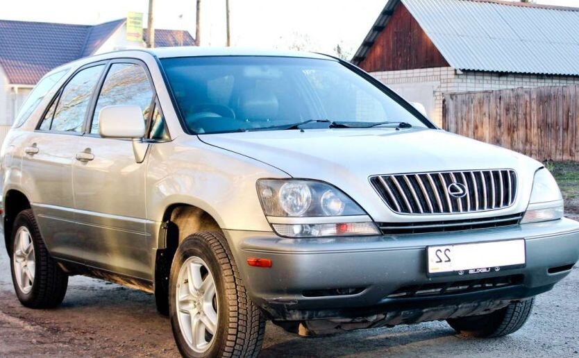 на таком же ездит приятель