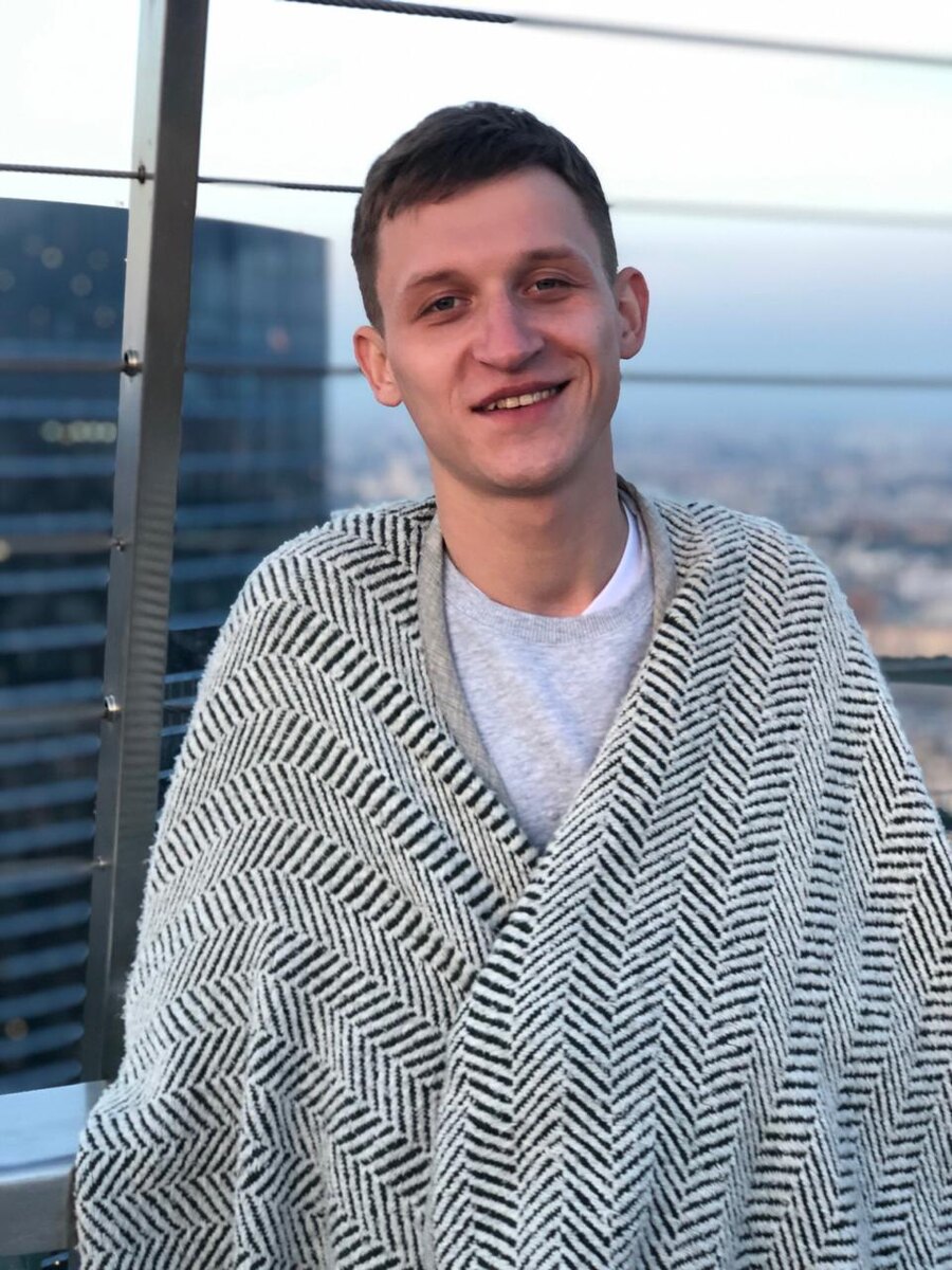 Это я на крыше Москва сити.