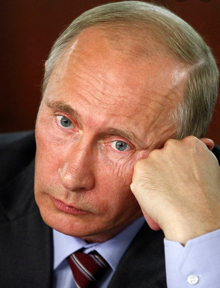 Уставший президент России Владимир Владимирович Путин. Фото из Google photos. 