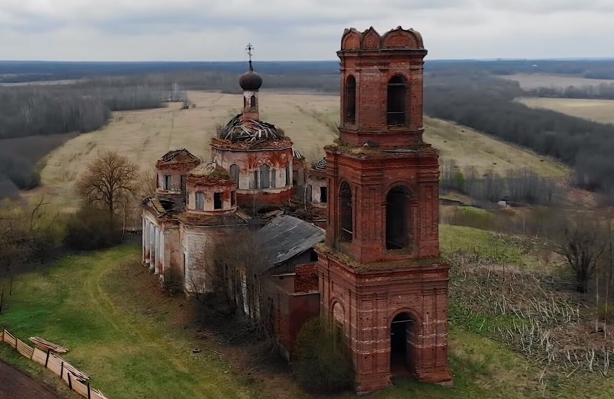 Церковь Воскресения Христова в Сулегах