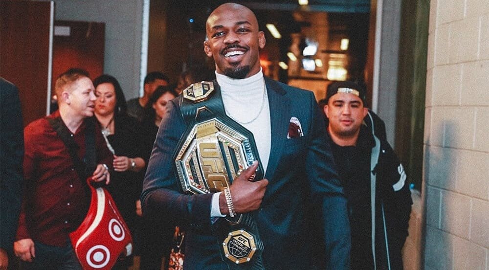 Я - чемпион, и я дерусь с лучшими, и вся моя карьера - головокружительна.