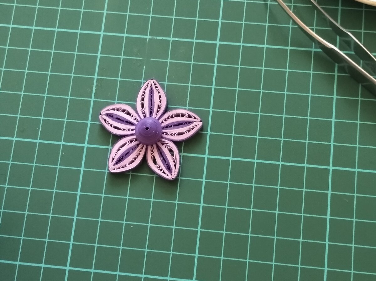 Вот такой цветок будем создавать