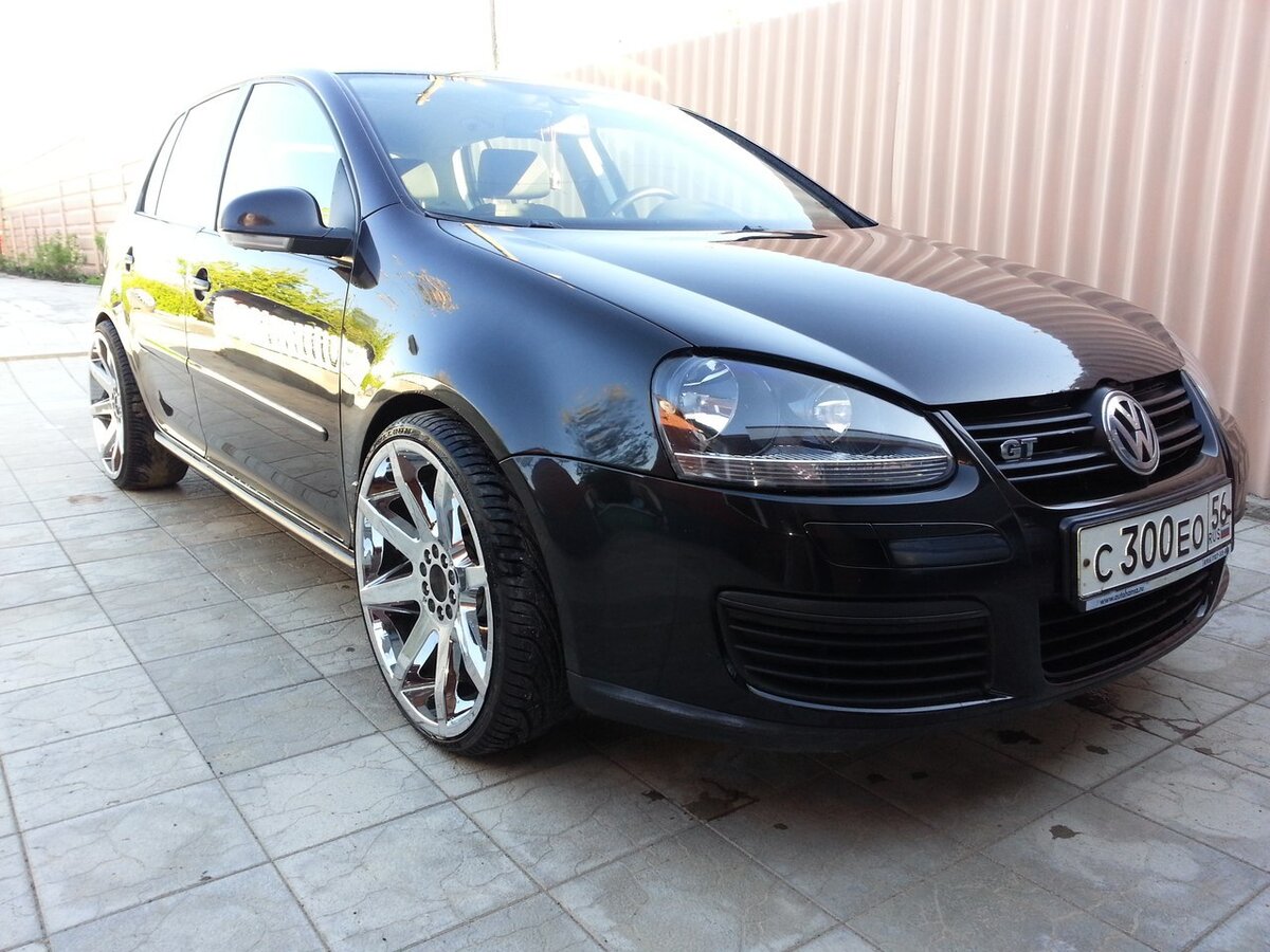 Автомобили наших клиентов.