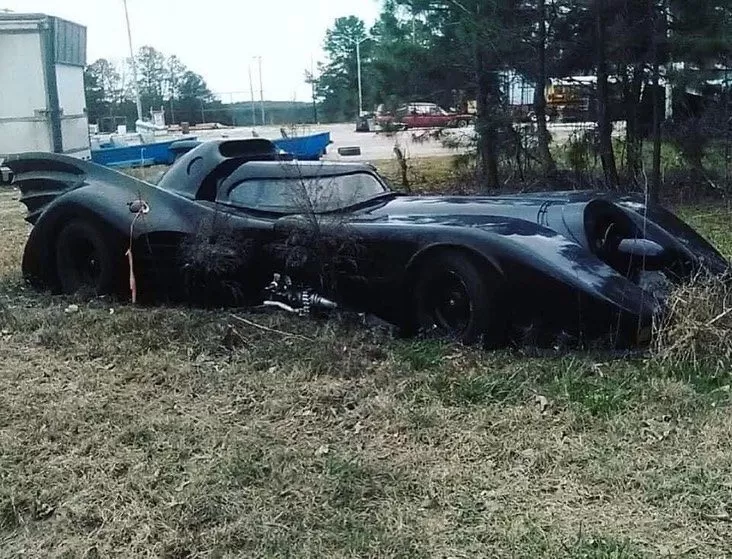 Мимо стоянки проскочил