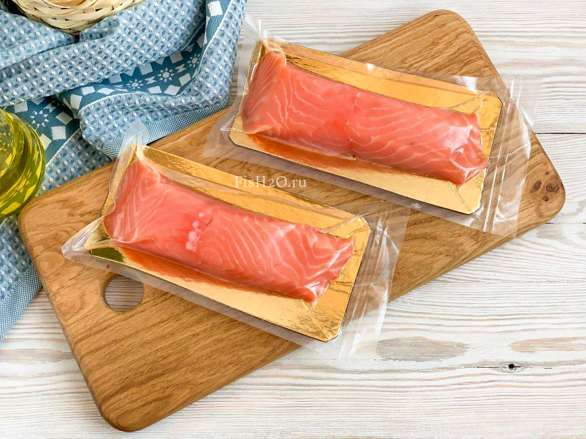 Слабосоленый лосось от fish2o.ru (чтобы посмотреть, как не должна выглядеть рыба, листайте вправо).