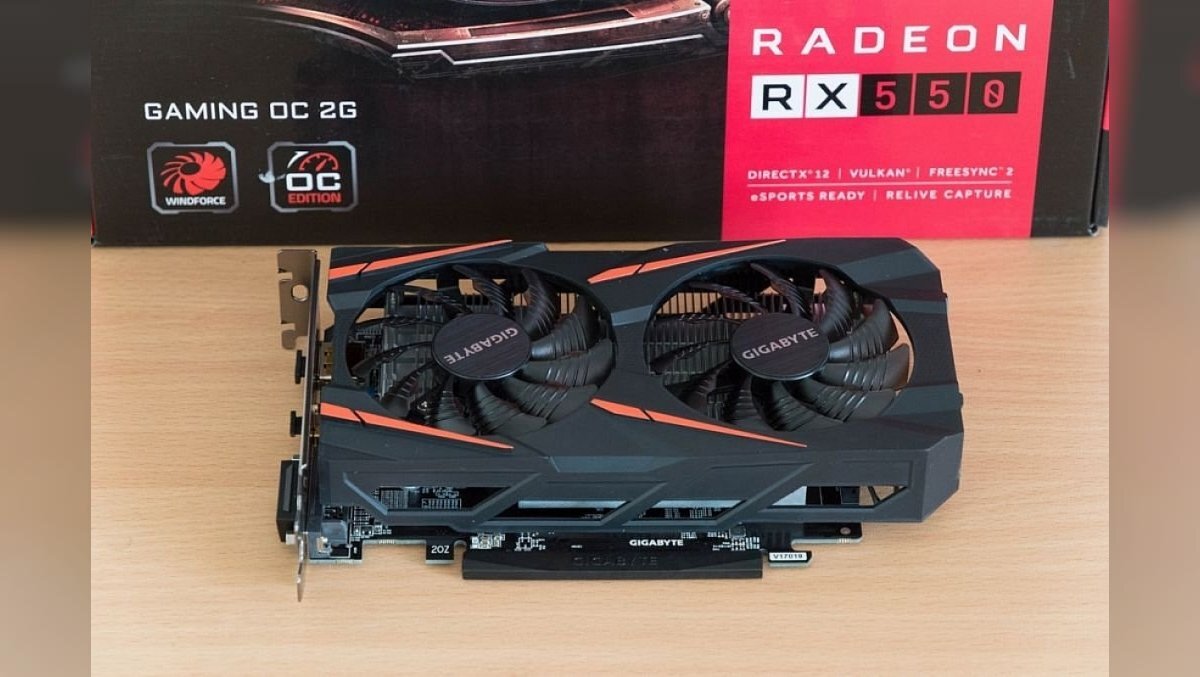  Radeon RX 550.