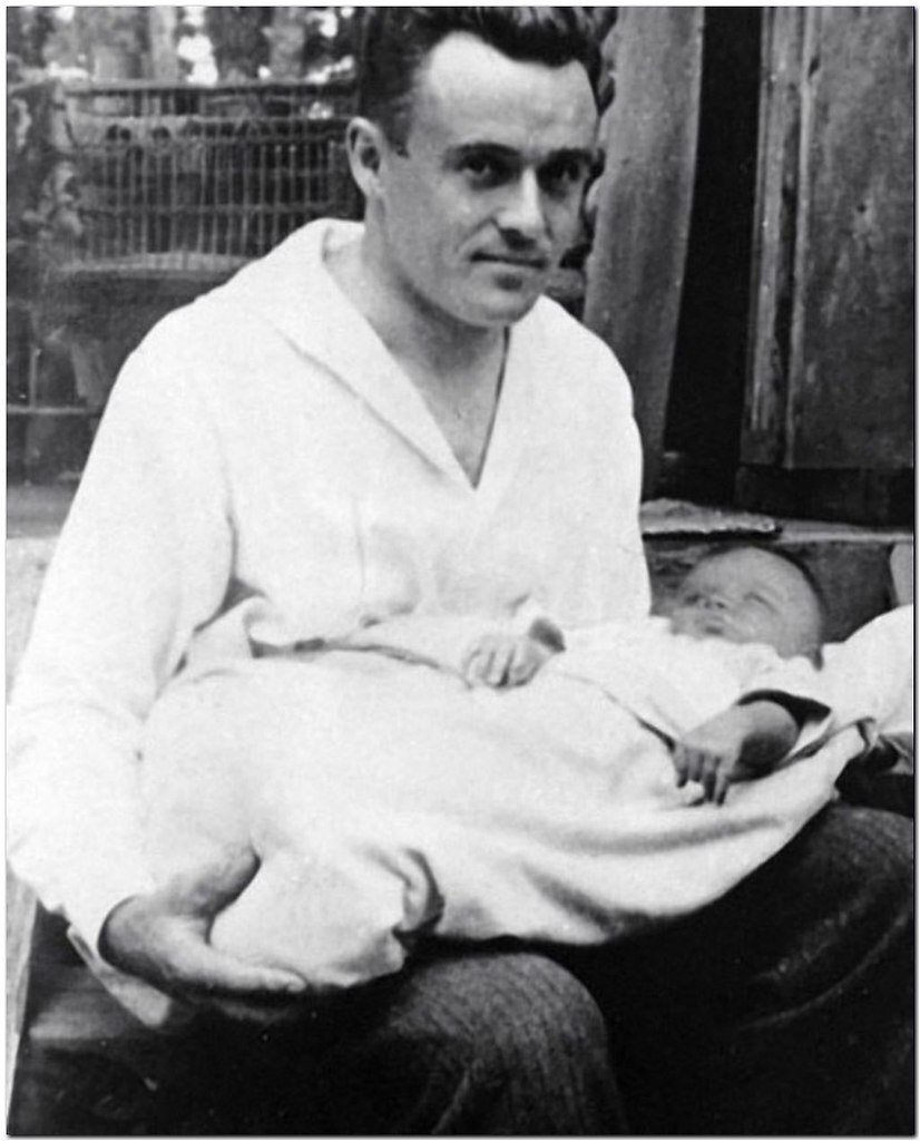 Сергей Павлович Королев с дочерью Наташей.