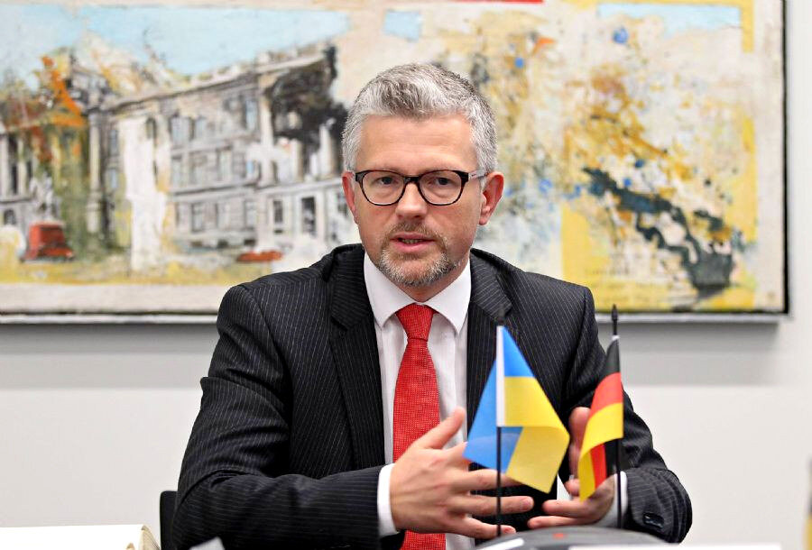 Андрей Мельник