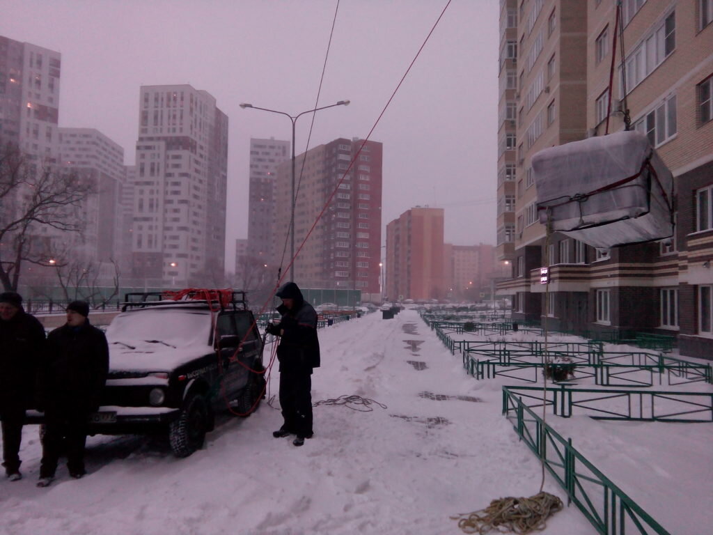 Подъём дивана и экрана