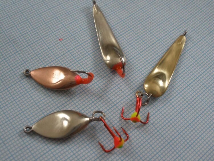 Зимние блесны своими руками, фото с сайта: https://fion.ru/handmade/8729/