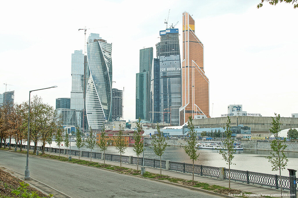 Краснопресненская набережная москва фото