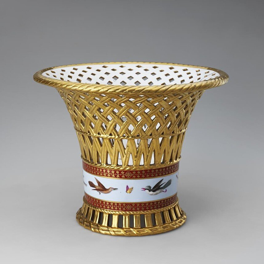 Корзина для жасмина из "Олимпийского сервиза". Франция, Севрская фарфоровая мануфактура, 1804-1807 гг. © Музеи Московского Кремля