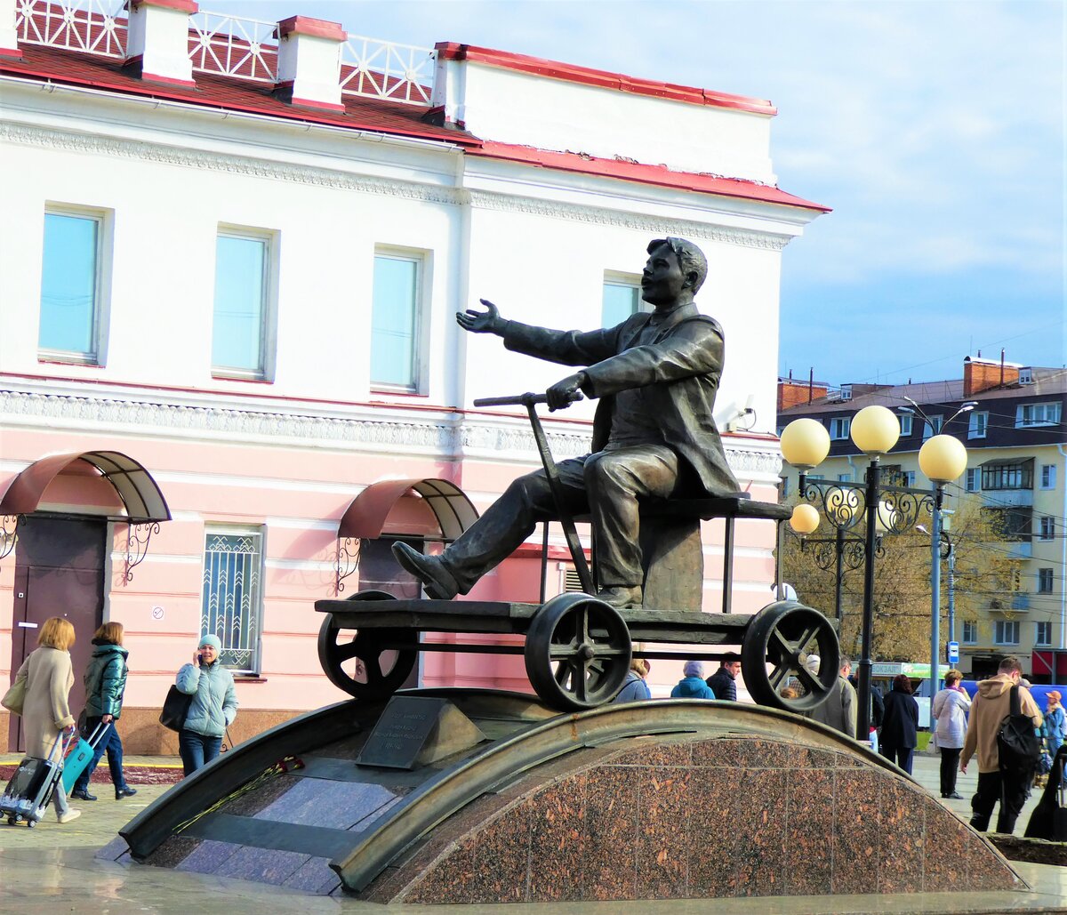 Ебет в попку крупным планом