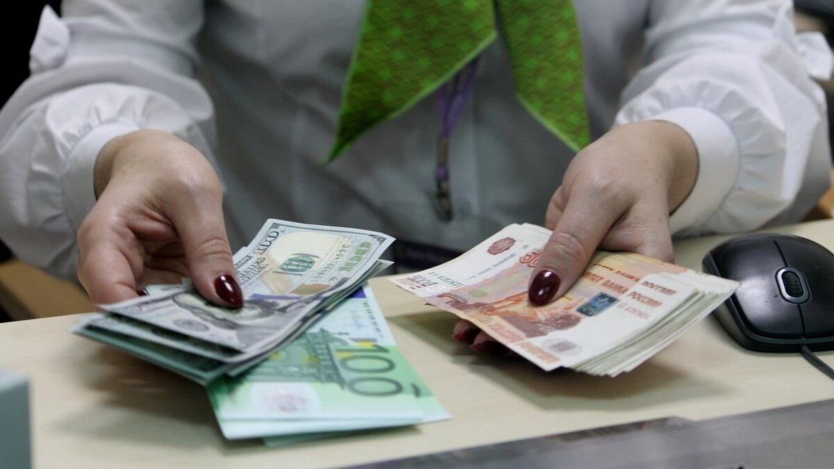    В июле в Татарстане годовая инфляция уменьшилась до 15,23% — этот показатель ниже, чем в Приволжском федеральном округе (ПФО) и выше, чем в целом по России. Об этом заявила пресс-служба Национального банка по РТ.