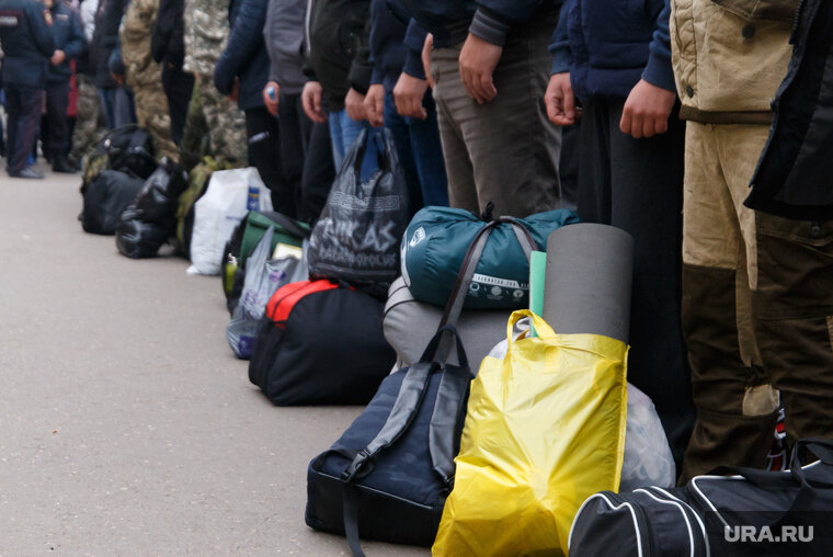    По словам Медведева, Россия сделает все, чтобы не допустить появления ядерного оружия у враждебных стран