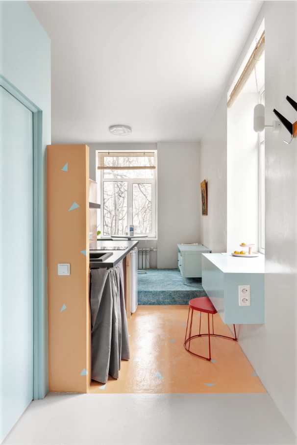 Родители купили квартиру площадью 17 кв. м своей дочери и сделали в ней ...