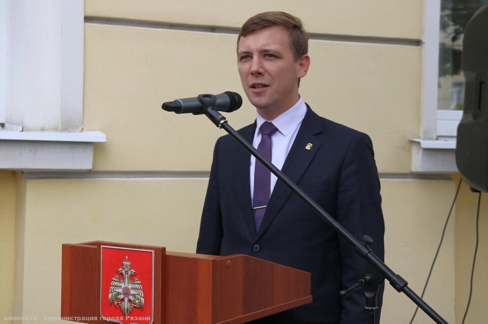     Жителям Рязани предложили оценить работу заместителя главы администрации Рязани Михаила Ромодина.