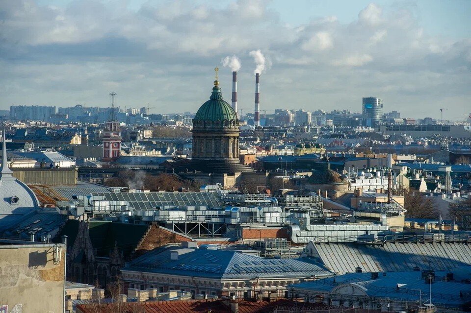     В Смольном прокомментировали список из семи безопасных районов Петербурга для эвакуации в случае ЧС. Юлия ПЫХАЛОВА