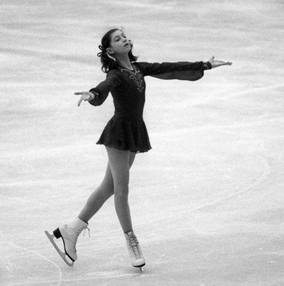 А позже сделала Аделину Сотникову олимпийской чемпионкой. Олимпийские игры-1984 в Сараево, турнир одиночниц, обязательные фигуры.-2