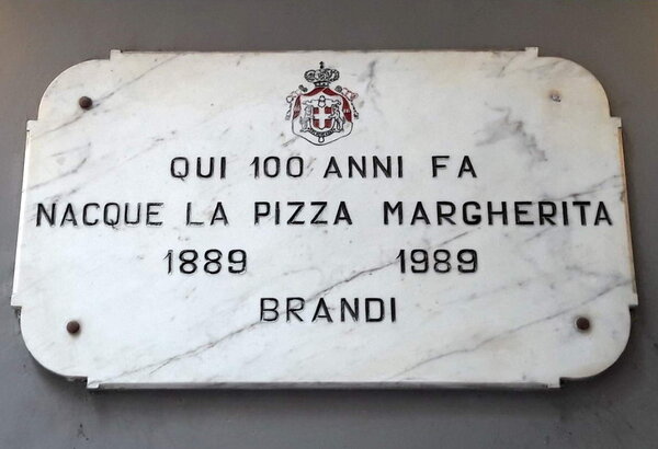 Самая популярная в мире пицца: «Маргарита». История создания и простейший рецепт