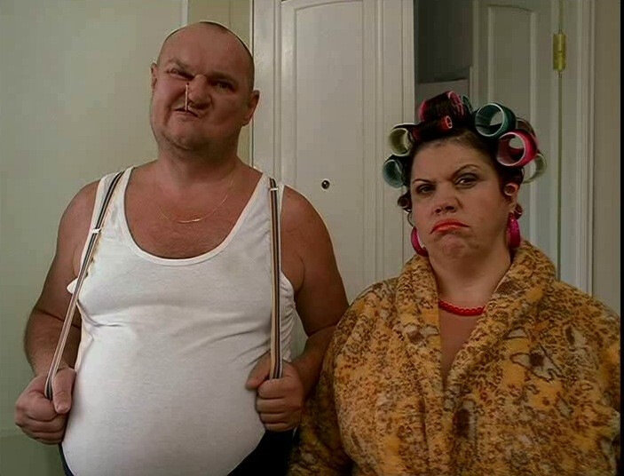 -Сосед здорова! Дай денег до зарплаты, а еще лука, соли, моркови, хлеба и еще чего нибудь!!! А то мы с тобой перестанем разговаривать! 