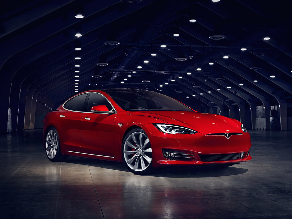 Tesla Model S проедет 500 км на одной зарядке