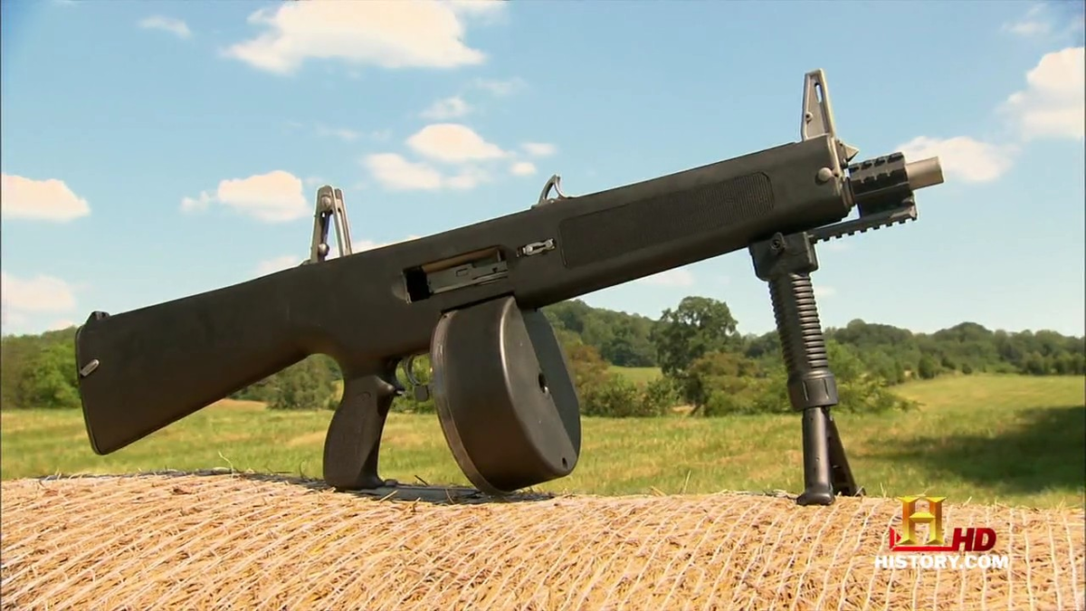 Atchisson aa-12. Аа-12 дробовик. Скорострельный дробовик аа-12. Aa12 shotgun. Aa-12 ружьё.